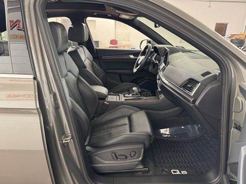 Used 2023 Audi Q5 2.0T Prestige w/ Prestige Package image 43