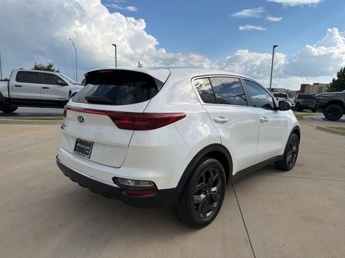 Used 2022 Kia Sportage LX w/ LX FWD Value Edition Package image 5