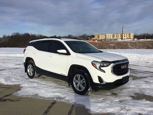 Used 2020 GMC Terrain SLE w/ Driver Convenience Package image 1
