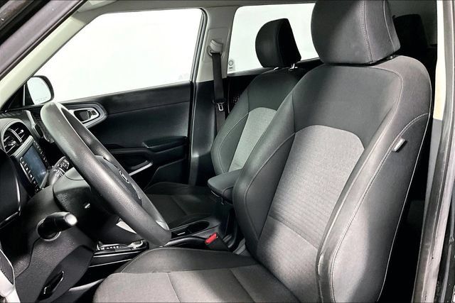 Used 2020 Kia Soul S FWD image 26