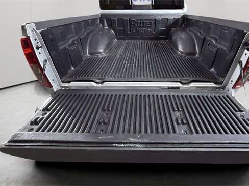 Used 2020 Nissan Frontier SV image 31