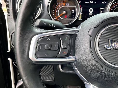 Certified 2022 Jeep Wrangler Unlimited Sahara image 28