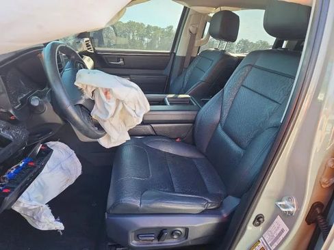 Used 2022 Toyota Tundra SR5 image 7