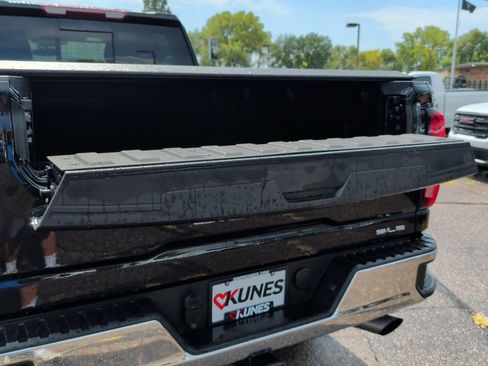 Used 2026 GMC Sierra 2500 SLE w/ SLE Value Package; AWD/4WD image 46