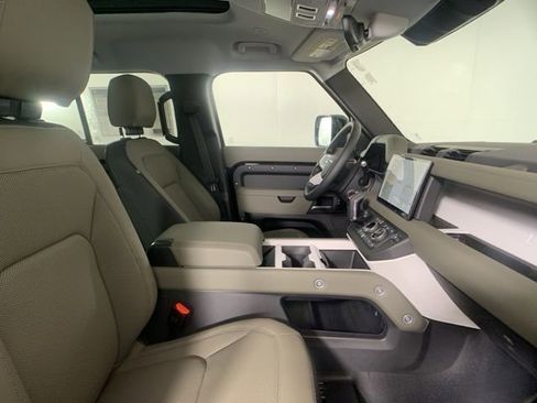 Certified 2025 Land Rover Defender 110 S image 37