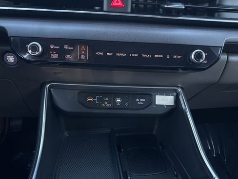 Certified 2026 Kia Carnival EX image 33