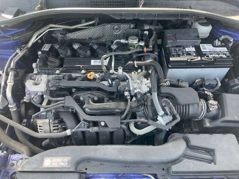 Certified 2023 Toyota Corolla Cross LE w/ Moonroof Package AWD/4WD image 31