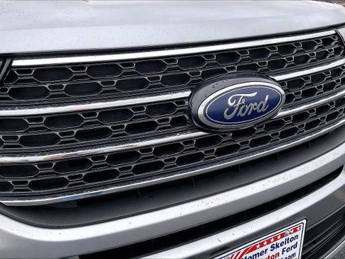 Certified 2024 Ford Explorer XLT w/ Equipment Group 202A image 27