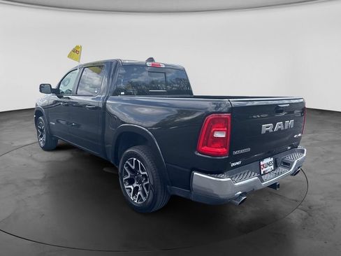 Used 2025 RAM 1500 Laramie AWD/4WD image 7