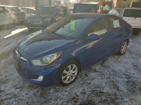 Used 2012 Hyundai Accent GLS w/ Premium Pkg 3 image 2