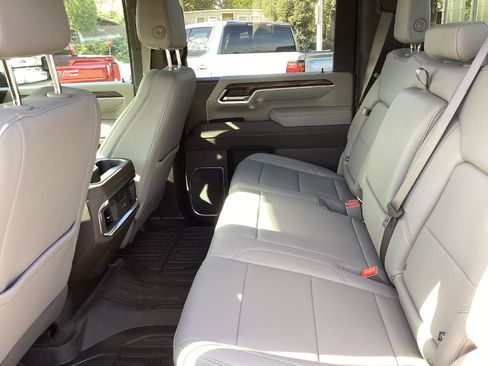 New 2025 GMC Sierra 2500 SLT image 5