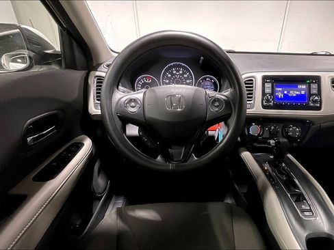 Used 2020 Honda HR-V LX image 6