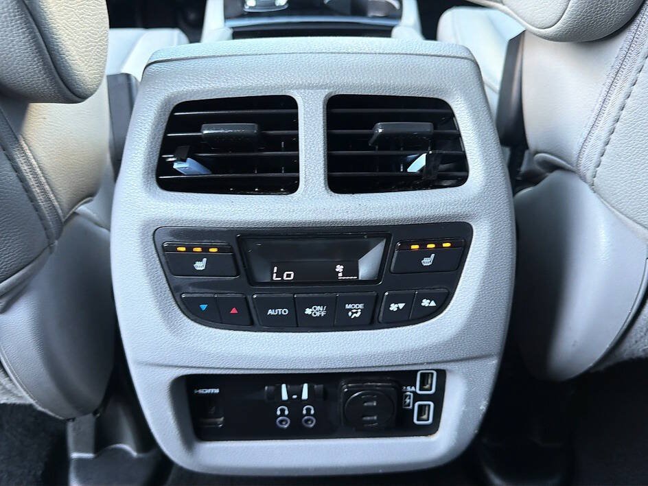 Used 2019 Honda Pilot Touring image 18
