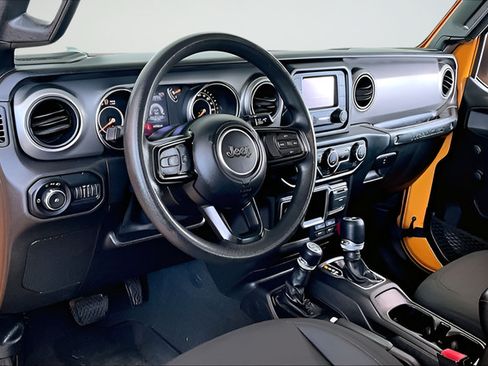 Used 2021 Jeep Wrangler Unlimited Sport AWD/4WD image 14