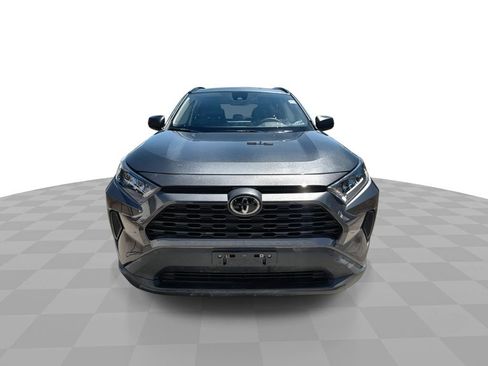 Used 2021 Toyota RAV4 LE image 3