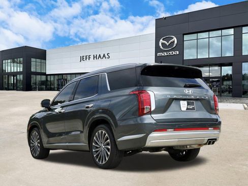 Used 2023 Hyundai Palisade Calligraphy AWD/4WD image 2