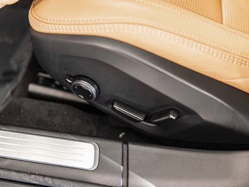 Used 2023 Volvo V90 B6 Cross Country Ultimate w/ Climate Package image 23