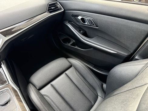 Used 2020 BMW 330i Sedan w/ Convenience Package RWD image 13