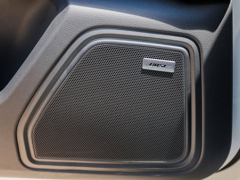 Certified 2025 Porsche Macan image 22