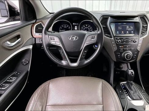 Used 2017 Hyundai Santa Fe SE w/ SE Premium Package 02 AWD/4WD image 5