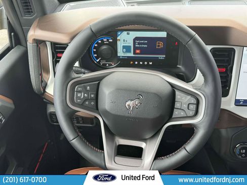 Used 2024 Ford Bronco Heritage Edition image 32