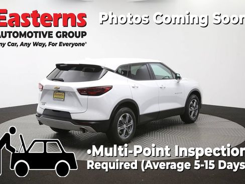 Used 2025 Chevrolet Blazer LT FWD image 41
