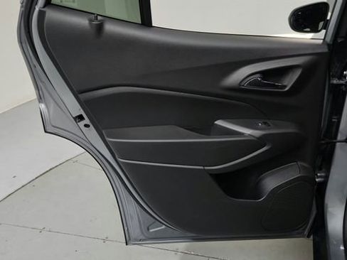 Used 2025 Chevrolet Trax RS w/ Driver Confidence Package image 17