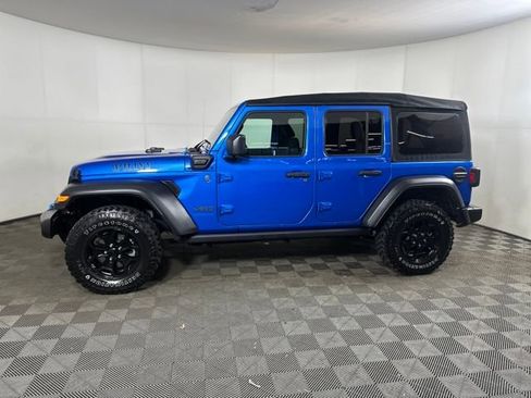 Used 2023 Jeep Wrangler Unlimited w/ Cold Weather Group image 6