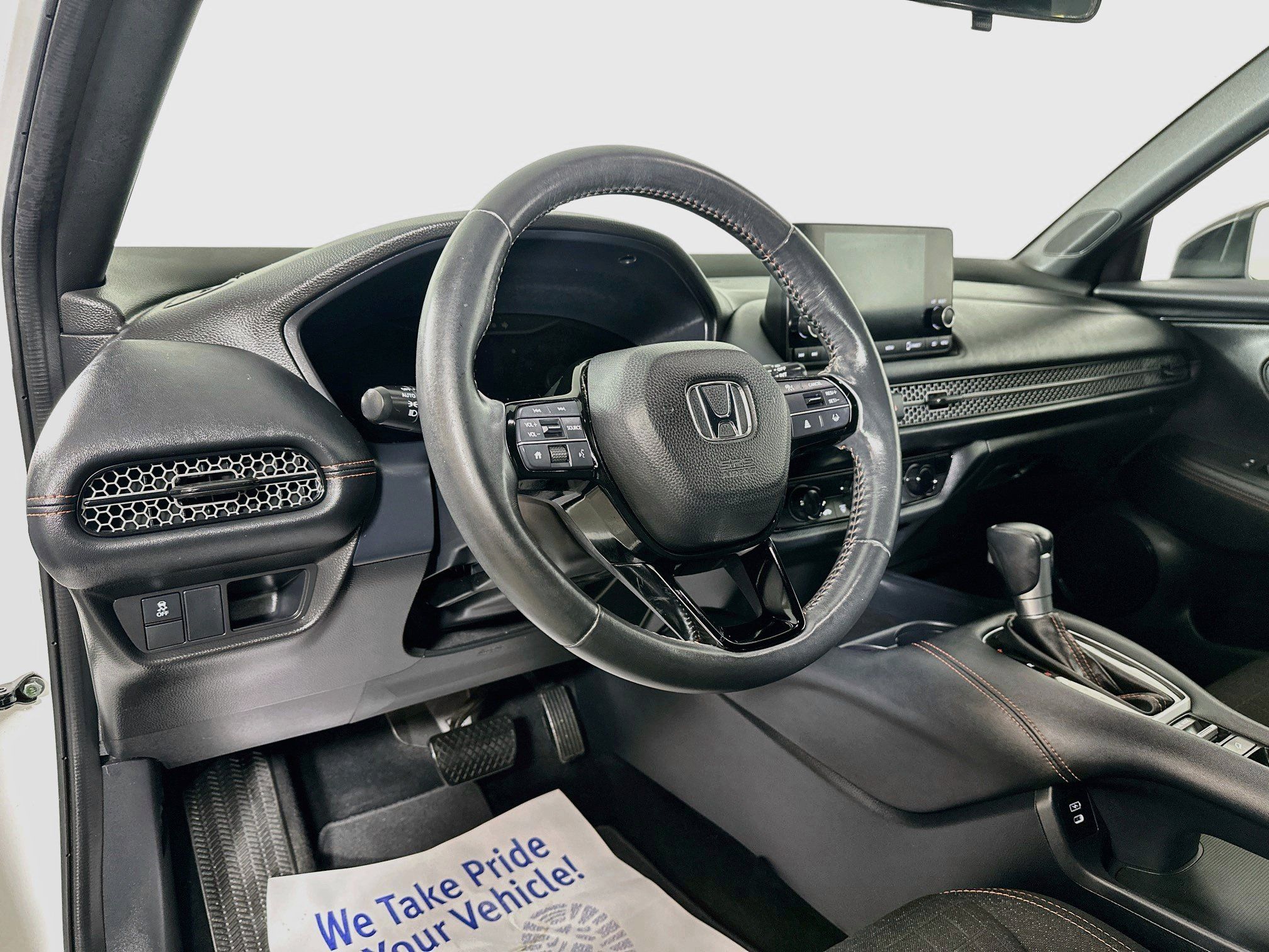 Used 2024 Honda HR-V Sport image 9