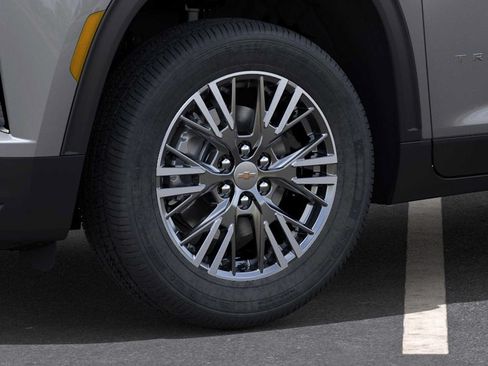 New 2027 Chevrolet Traverse LT w/ Driver Confidence Package AWD/4WD image 9