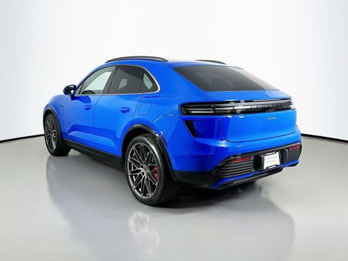 New 2026 Porsche Macan Turbo Electric AWD/4WD image 3