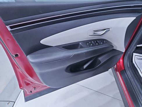 Certified 2024 Hyundai Tucson SE image 12