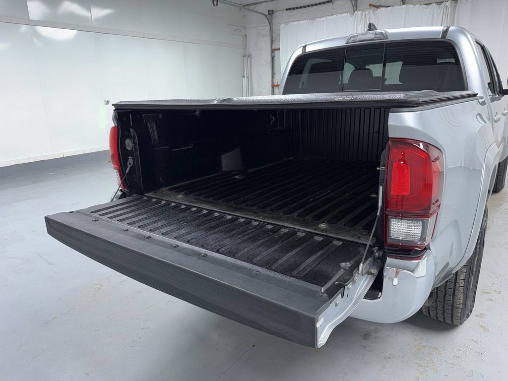 Used 2023 Toyota Tacoma SR5 AWD/4WD image 16