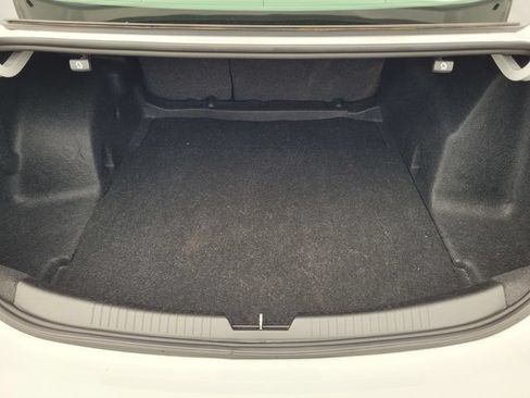 Used 2021 Chevrolet Malibu LS FWD image 26