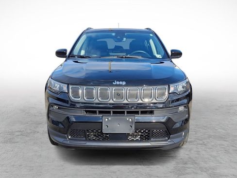 Used 2022 Jeep Compass Latitude w/ Sun and Sound Group AWD/4WD image 8