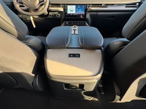 New 2025 Lincoln Navigator L Reserve w/ Jet Appearance Package image 16