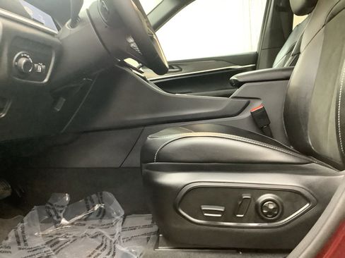 New 2026 Jeep Grand Cherokee Altitude AWD/4WD image 13
