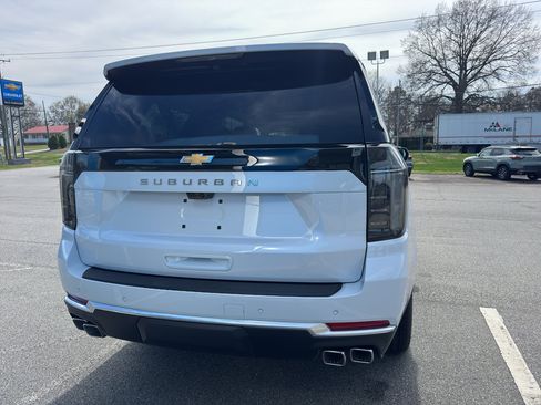 New 2026 Chevrolet Suburban High Country image 5