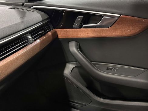 Used 2023 Audi A4 2.0T Premium w/ Convenience Package image 27