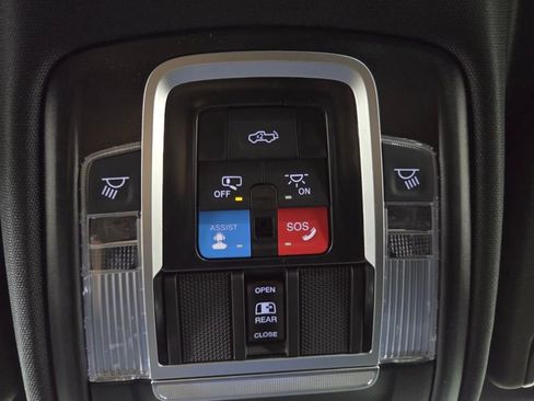 New 2026 RAM 1500 4x4 Crew Cab image 25