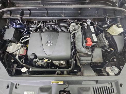 Used 2021 Toyota Highlander Limited image 14