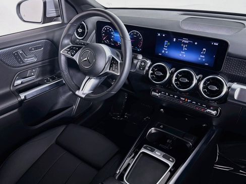 Used 2026 Mercedes-Benz GLB 250 image 16