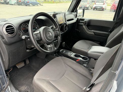 Used 2017 Jeep Wrangler Unlimited Sport AWD/4WD image 10