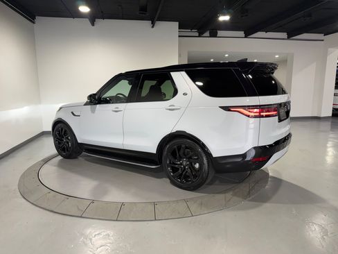 Used 2023 Land Rover Discovery S R-Dynamic AWD/4WD image 11