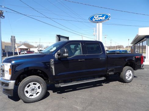 New 2025 Ford F350 XLT w/ FX4 Off-Road Package AWD/4WD image 3