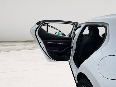 Certified 2023 MAZDA MAZDA3 s image 21