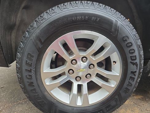 Used 2015 Chevrolet Tahoe LT image 4