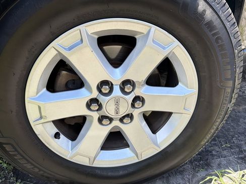 Used 2014 GMC Acadia SLE FWD image 5