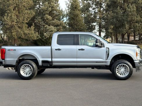 Used 2024 Ford F350 XLT image 3