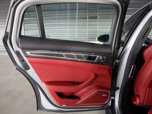 Certified 2023 Porsche Panamera GTS image 23